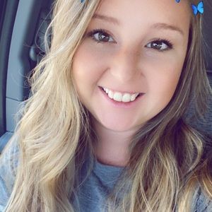 Meet your Posher, Nicole